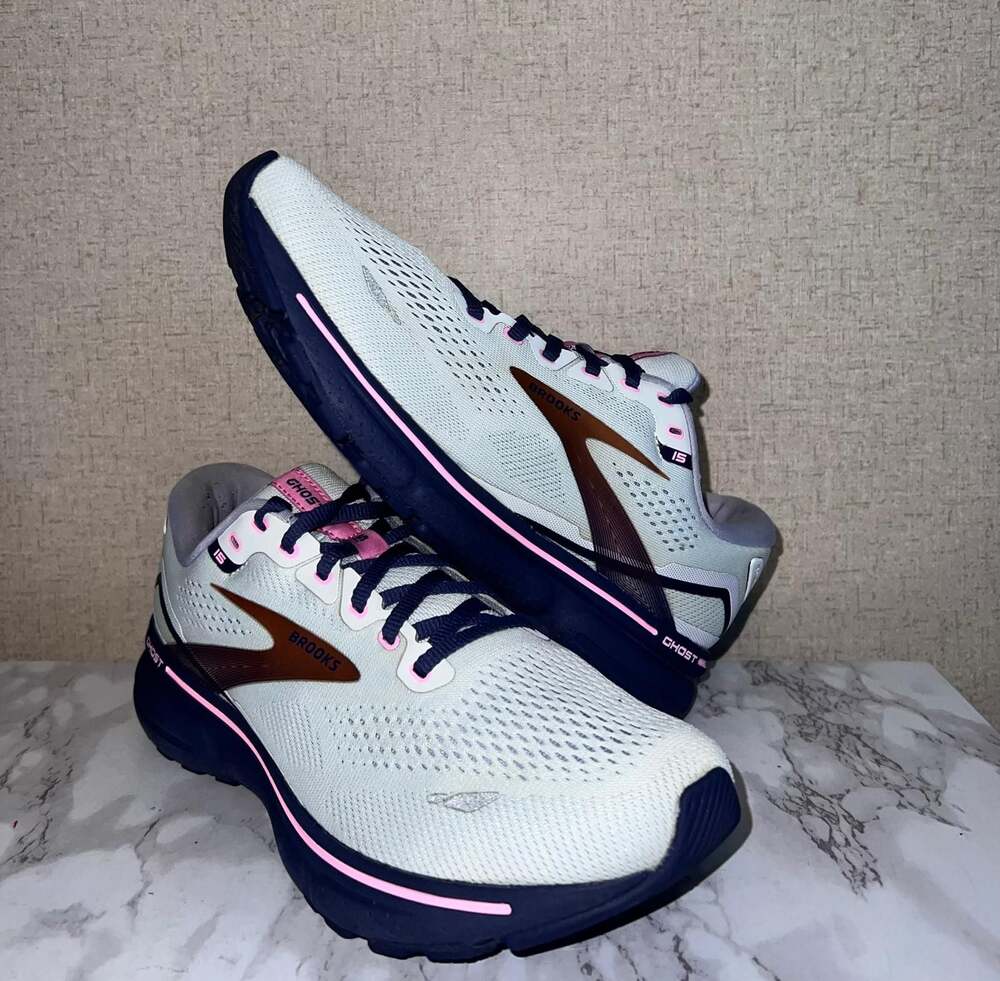 Brooks Women's Ghost 15 Neutral Running Shoes